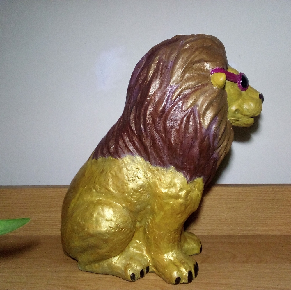 Lion Statue - Picture 4 of 6
